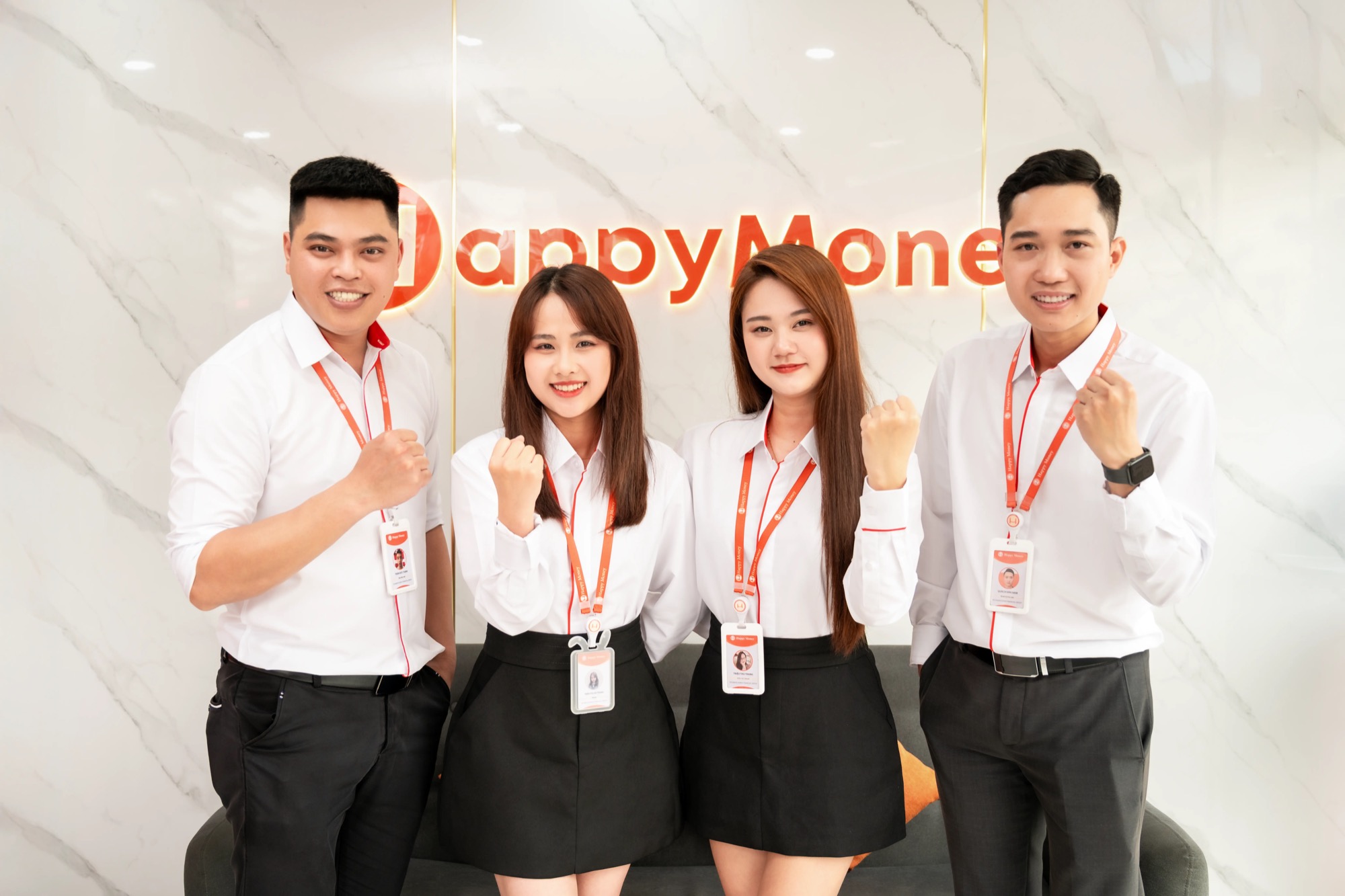 Đội ngũ Happy Money tại văn phòng